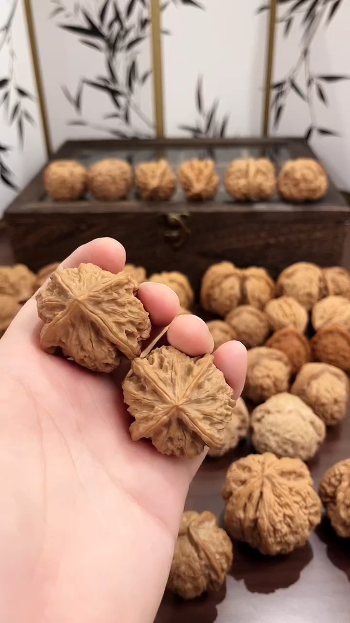 【闪购商品】文玩核桃吊坠四棱