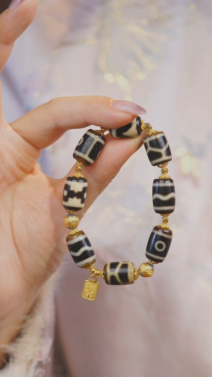 【闪购商品】玛瑙/玉髓手串未镶嵌多样性发其一