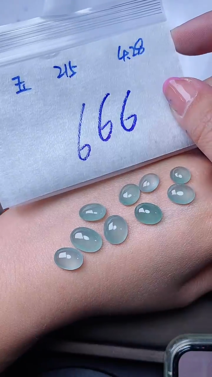 翡翠裸石未镶嵌天然缅甸A货翡翠215