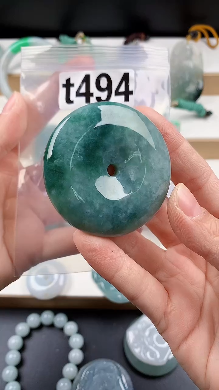 颈饰未镶嵌翡翠天然翡翠吊坠挂件