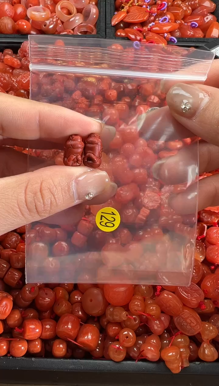 【闪购商品】南红玛瑙颈饰未镶嵌1