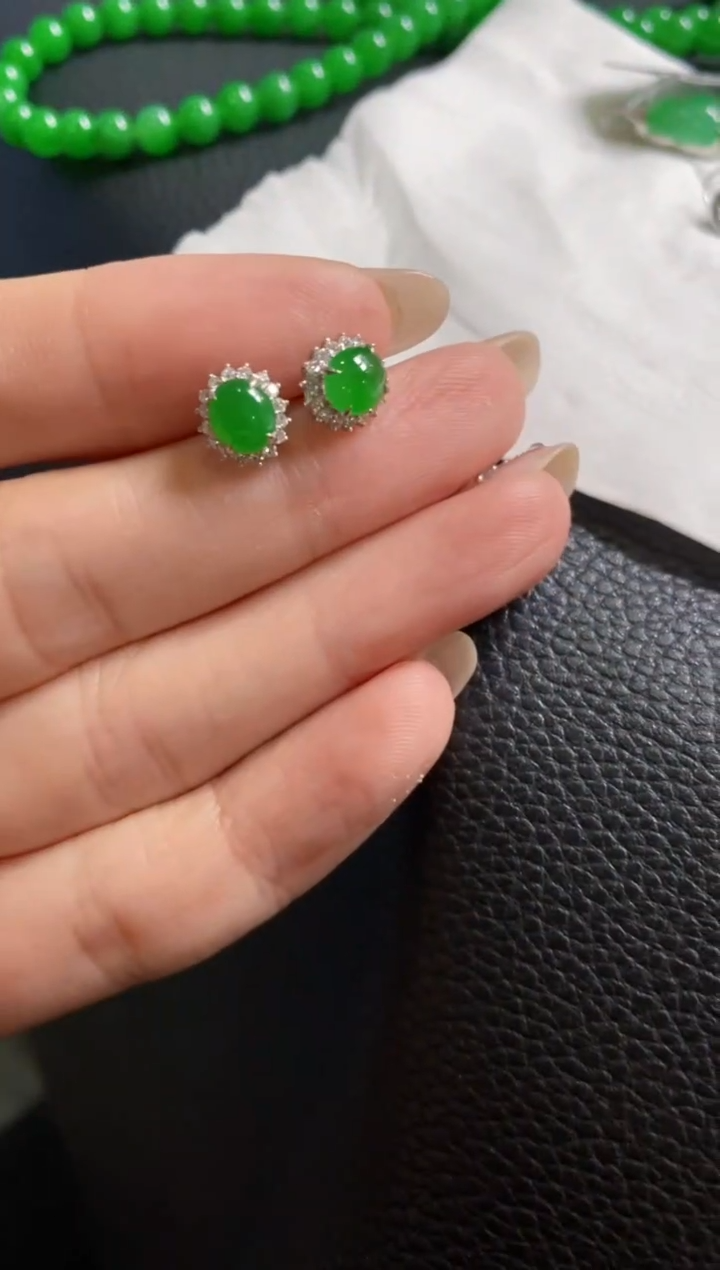【闪购商品】定制翡翠18K金镶嵌耳饰