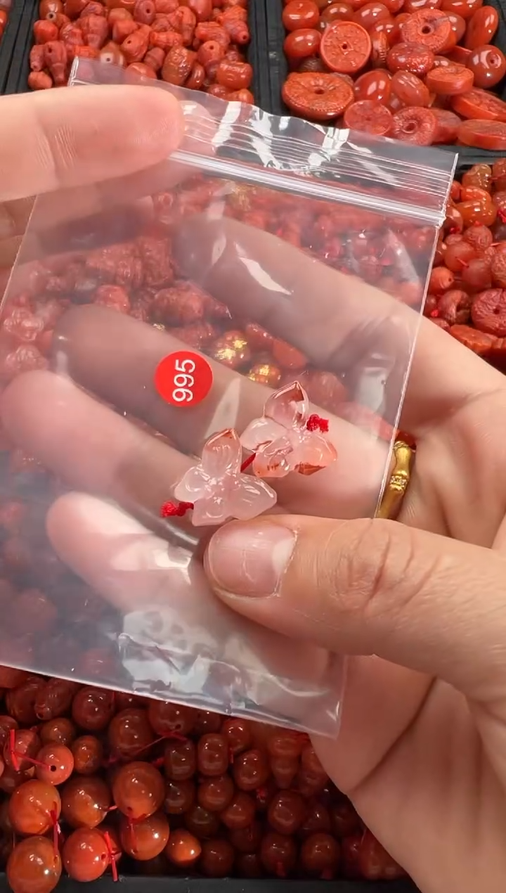 【闪购商品】南红玛瑙颈饰未镶嵌1