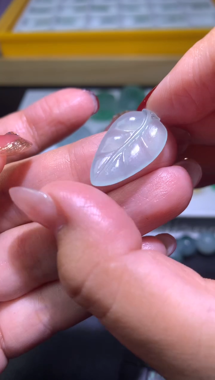 【闪购商品】定制翡翠未镶嵌毛货