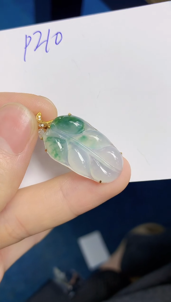 颈饰18K金镶嵌翡翠天然缅甸翡翠A货翡翠百元以上9元证书费自理