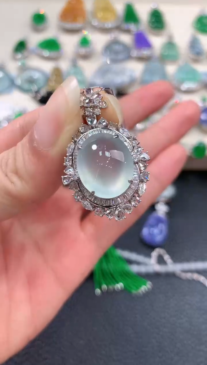 【闪购商品】翡翠吊坠(不含链)18K金镶嵌m43       