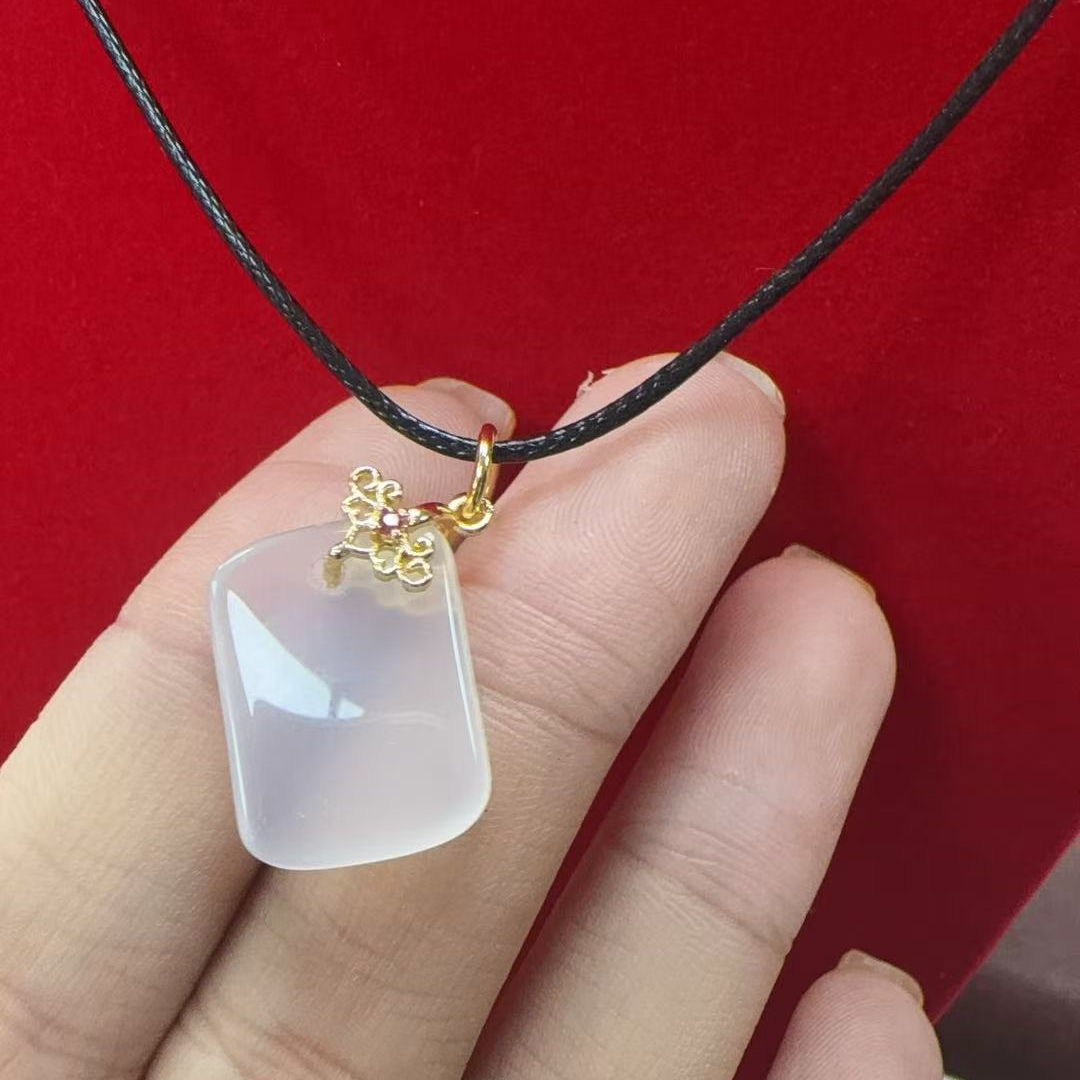 白玛瑙平安无事吊坠