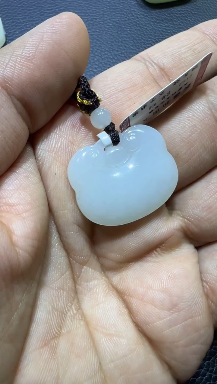 吊坠(赠链)未镶嵌和田玉天泰白玉宝宝佛（产地直发）