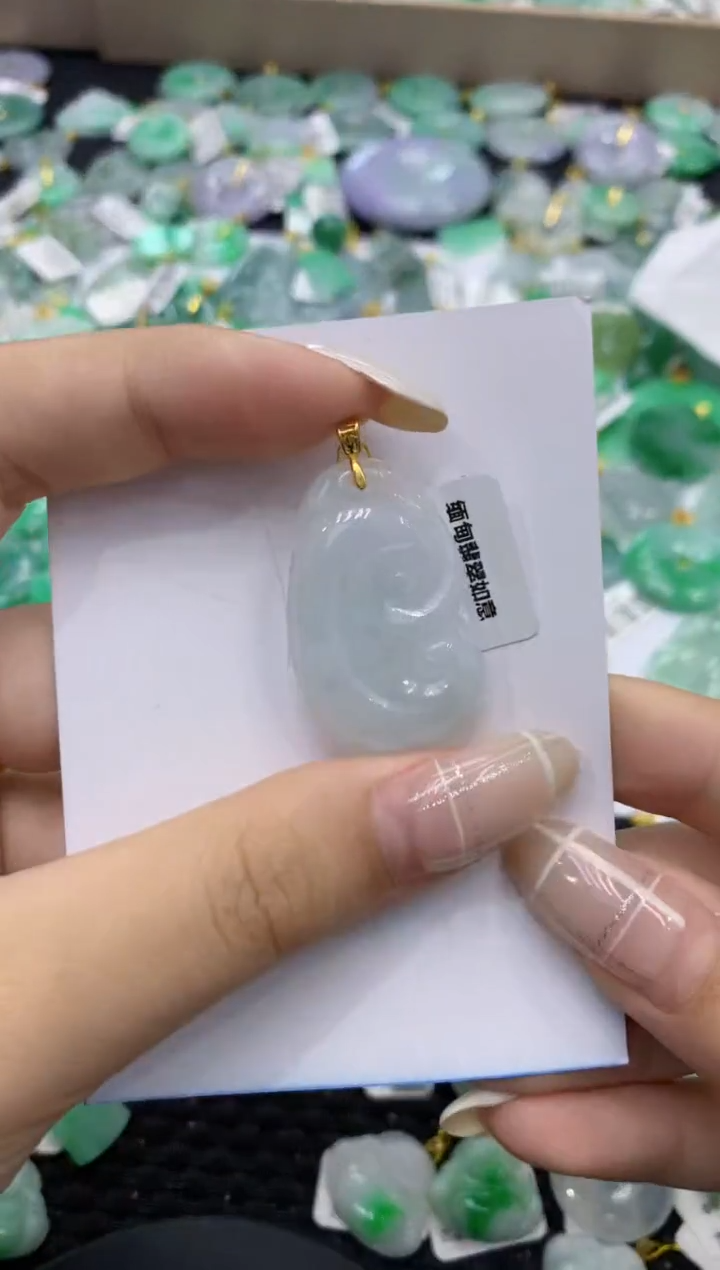 颈饰未镶嵌翡翠天然缅甸翡翠A货