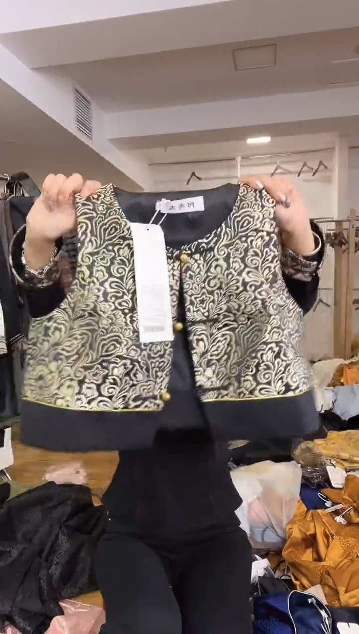 马甲 L码   115斤以里