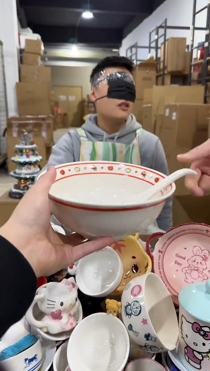 瓷片红色原盒kt猫碗勺套装