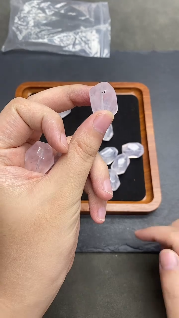 未镶嵌吊坠(不含链)水晶粉幽灵异形