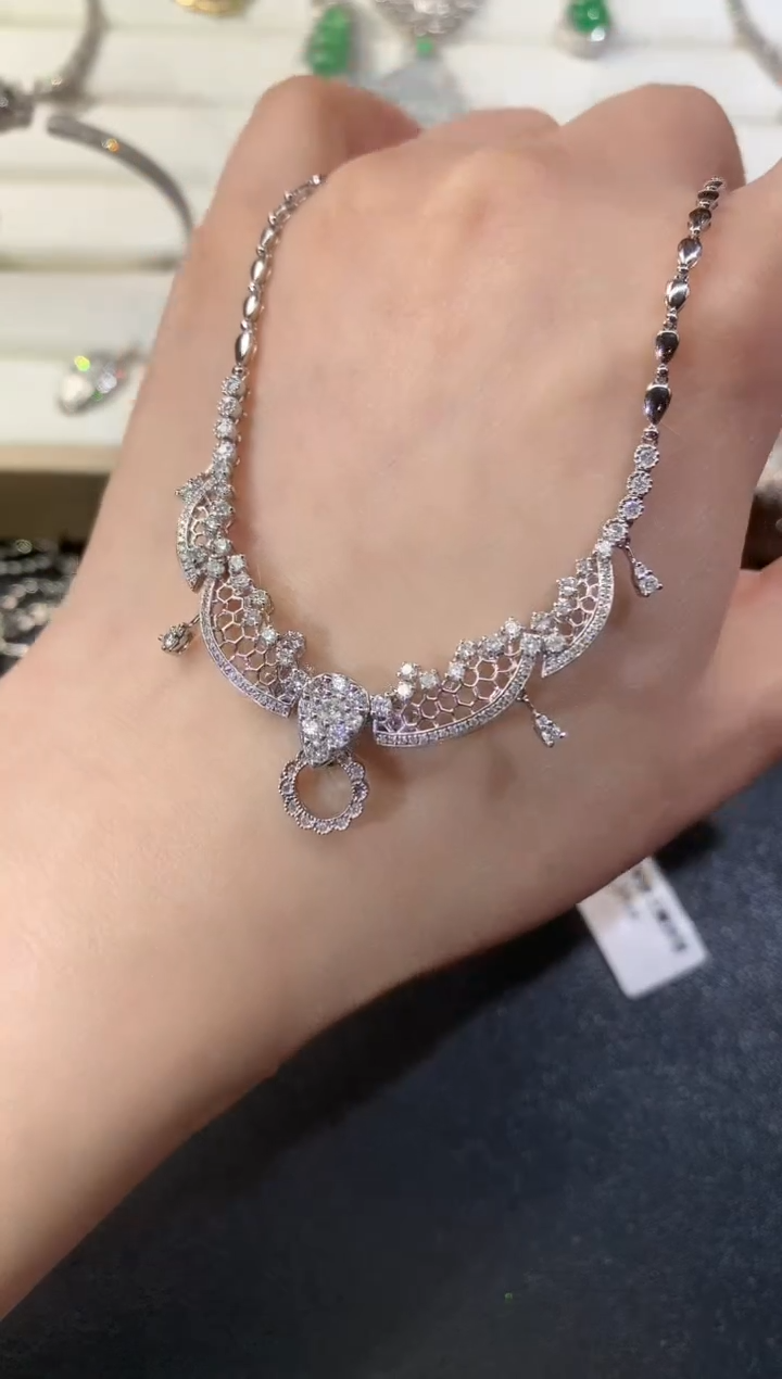 【闪购商品】钻石项链18K金镶嵌D54|8999