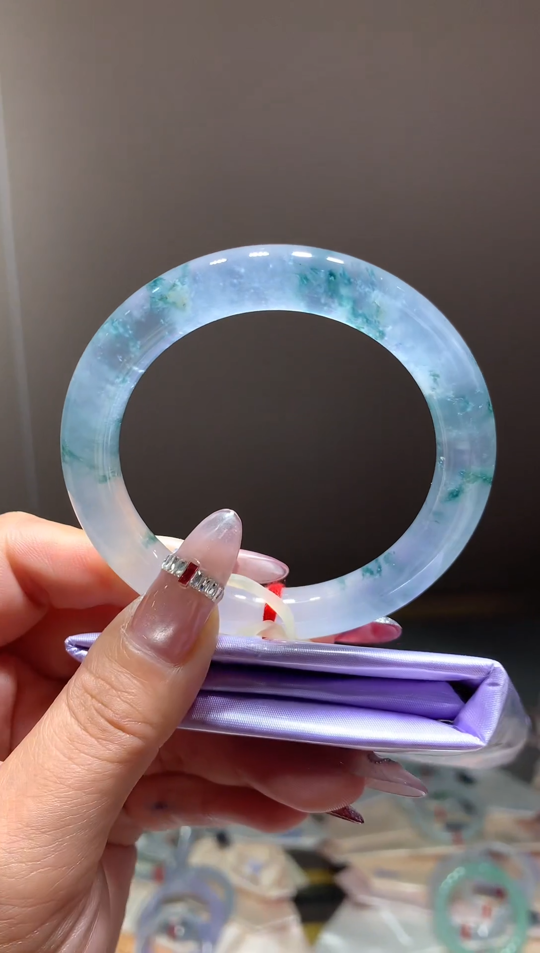 未镶嵌手镯翡翠-F88-圆条53.9-全款118万-定金2万