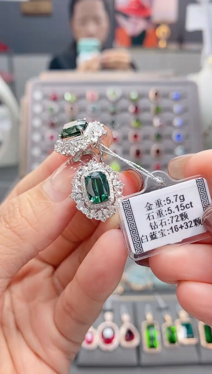 18K金镶嵌耳饰碧玺5.15配钻石+白蓝宝