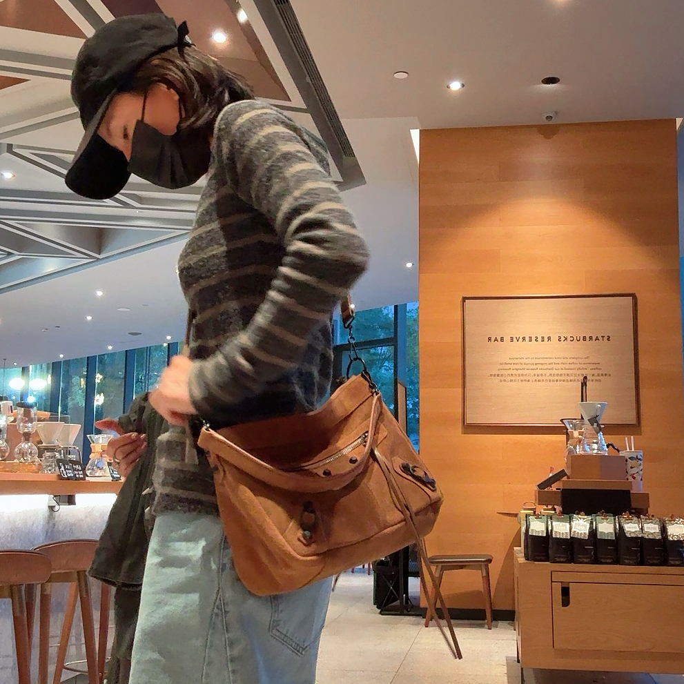 25新款机车包 I LE CITY MOTO 经典头层牛皮单肩斜跨机车包