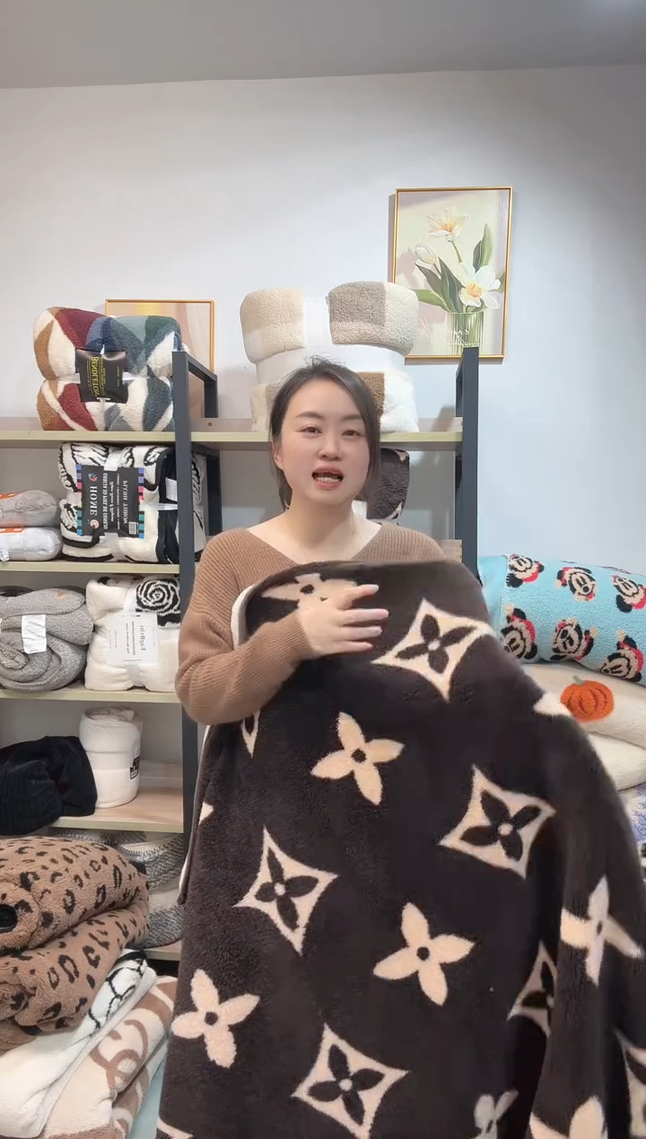 聚酯纤维150*200咖底老花