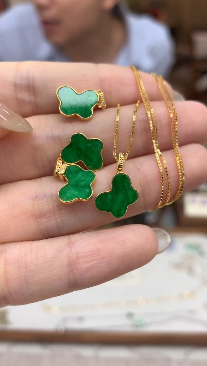 翡翠18K金镶嵌吊坠(不含链)蝴蝶多样性发货*1