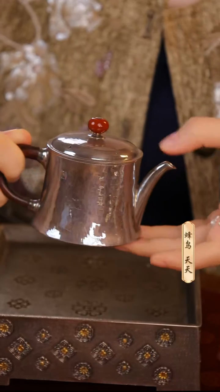 CJZPA1056 蜂鸟茶家 紫皮木把南红钮锤纹桶形微凸底长嘴小壶