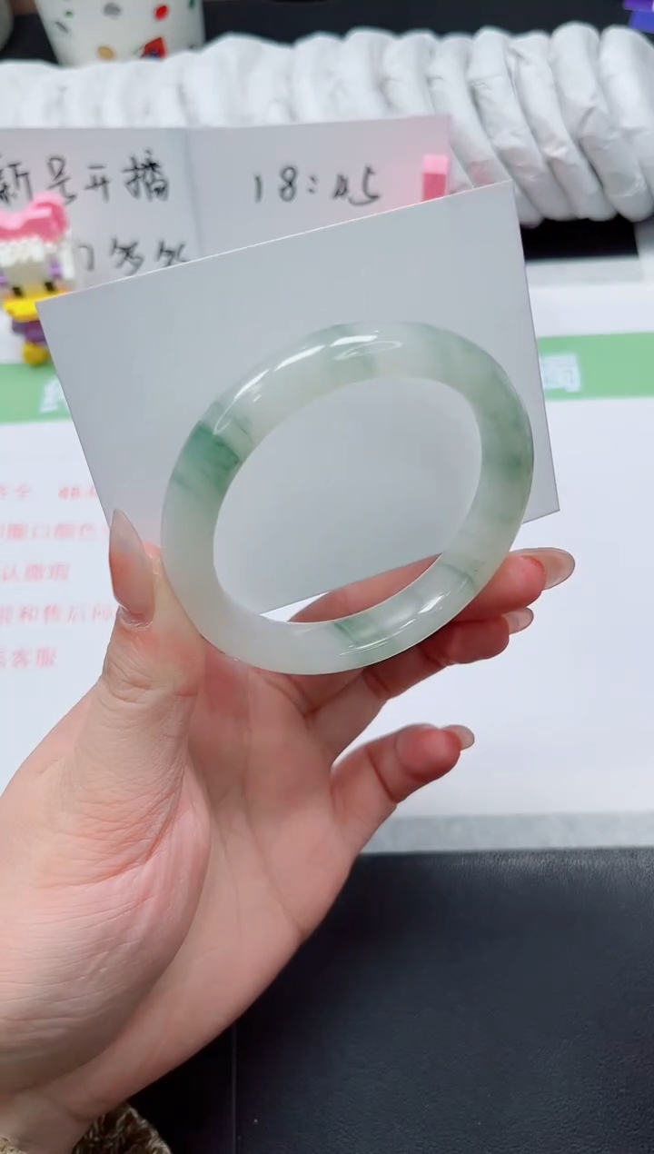 【闪购商品】石英质玉手镯未镶嵌69-58.3