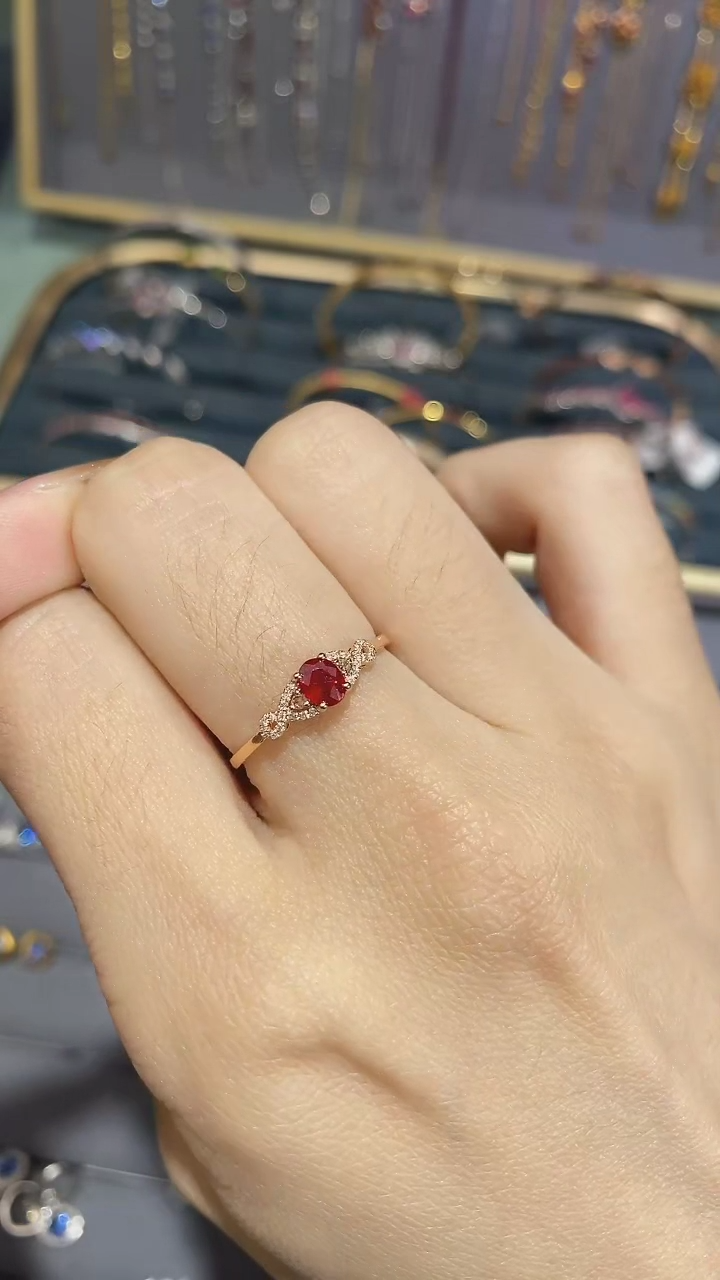 【闪购商品】红宝石戒指18K金镶嵌戒指