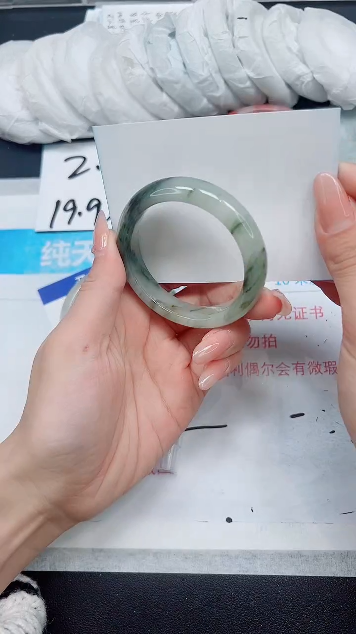 【闪购商品】石英质玉手镯未镶嵌A198-51/52