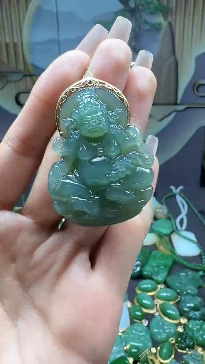 【闪购商品】和田玉挂件18K金镶嵌1