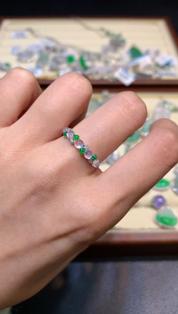 18K金镶嵌戒指翡翠1