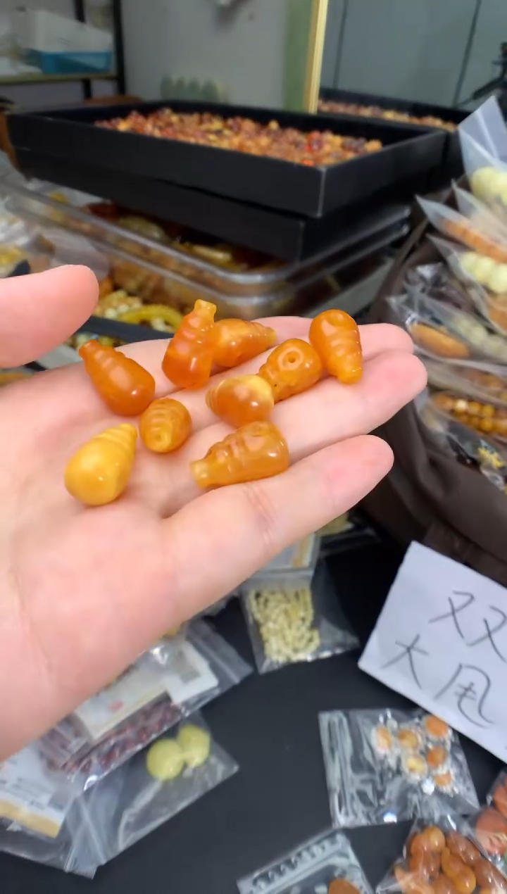 琥珀未镶嵌珠宝奇石多样性发一件