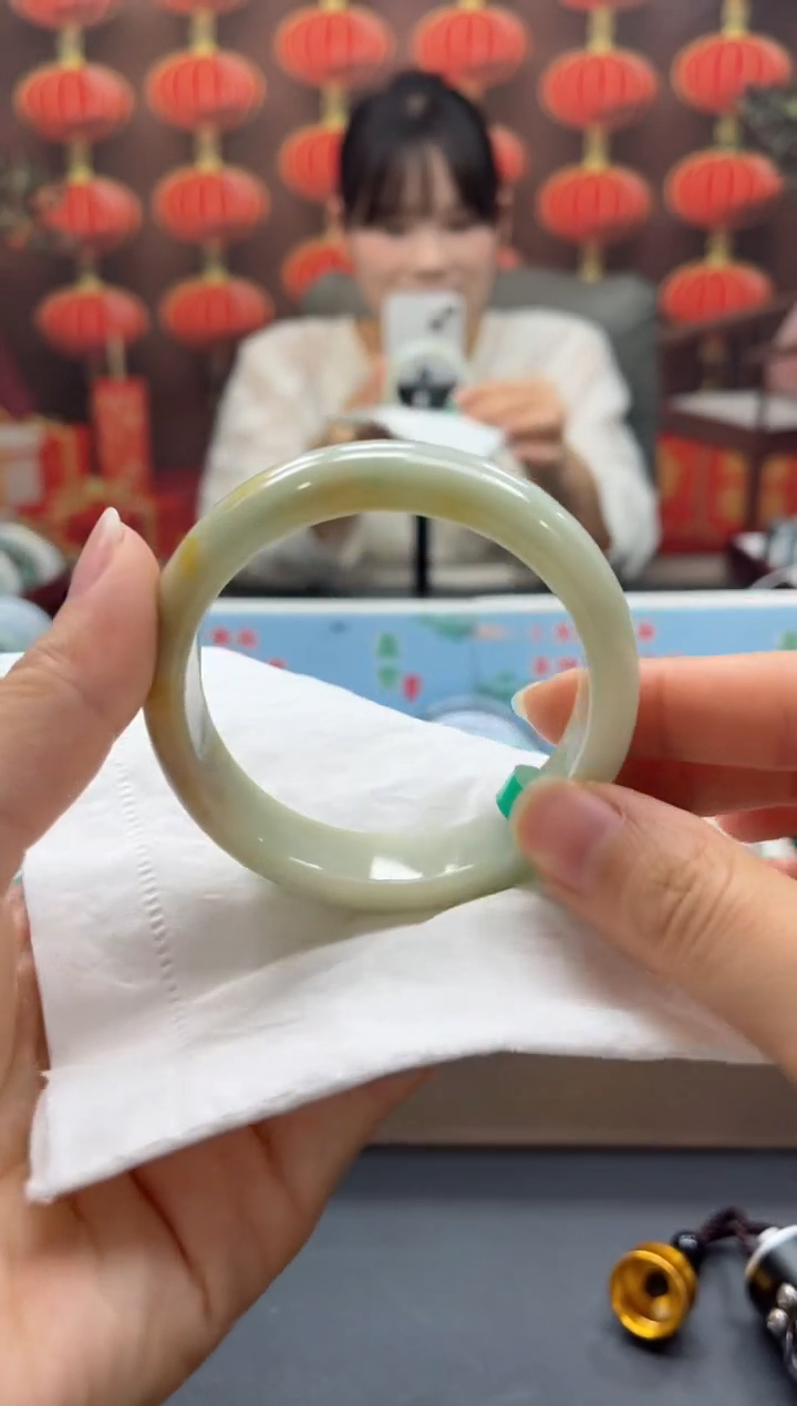 【闪购商品】翡翠手镯未镶嵌00003077