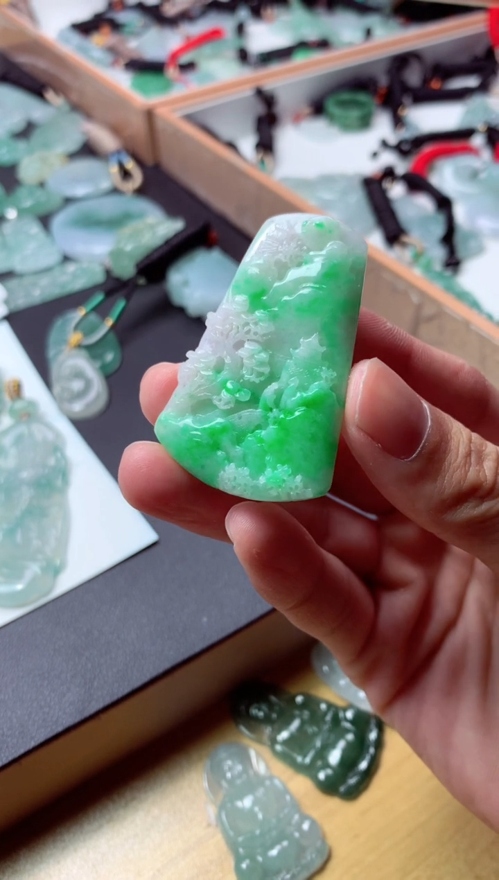 【闪购商品】翡翠颈饰未镶嵌天然翡翠