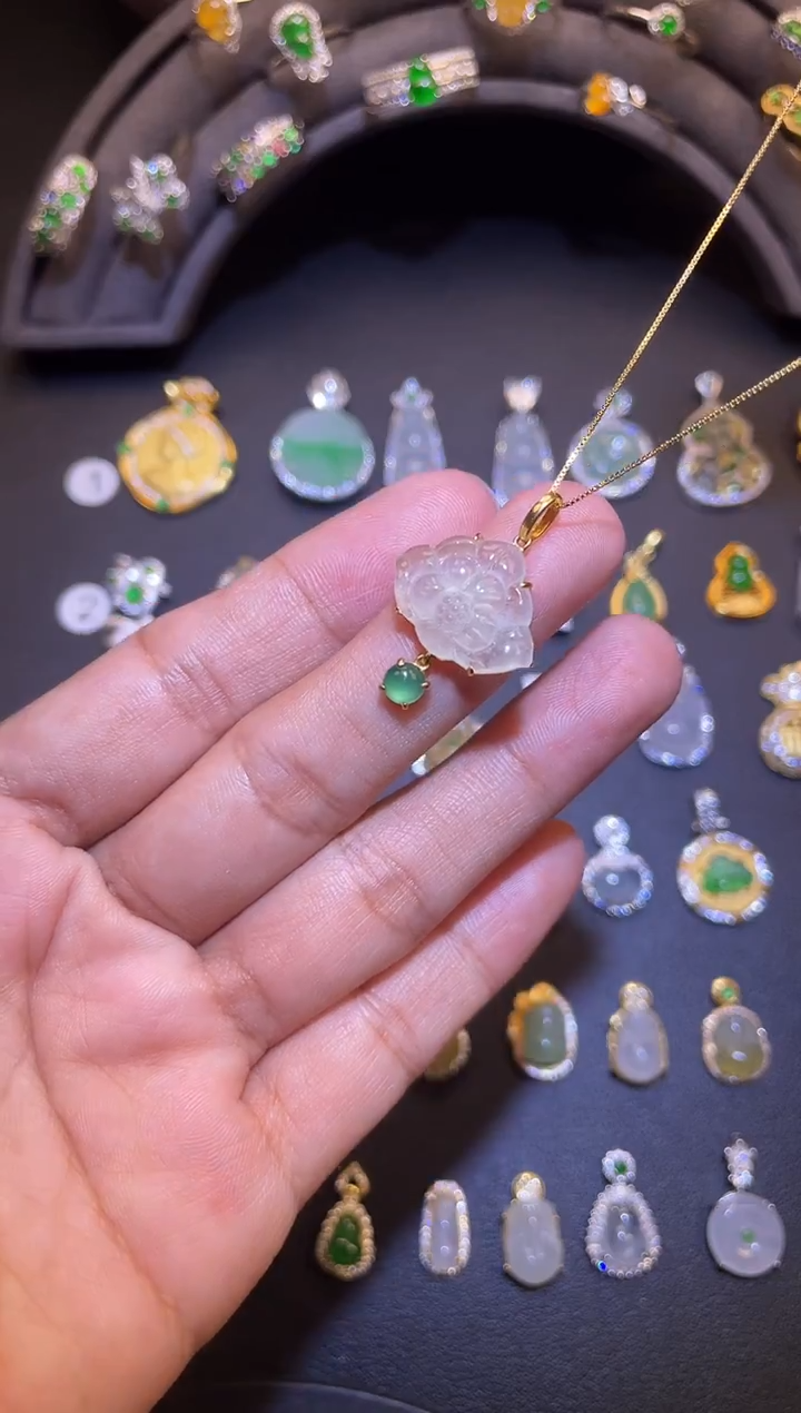 吊坠(不含链)18K金镶嵌翡翠1