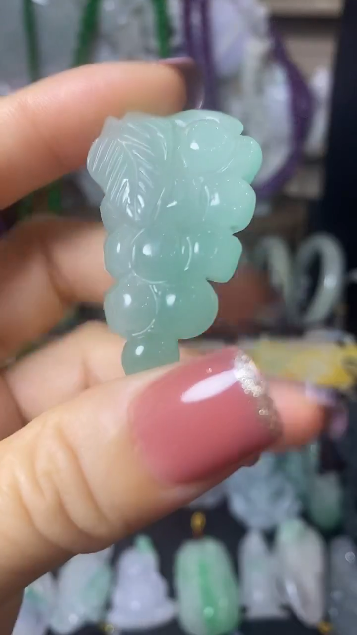 颈饰未镶嵌翡翠葡萄