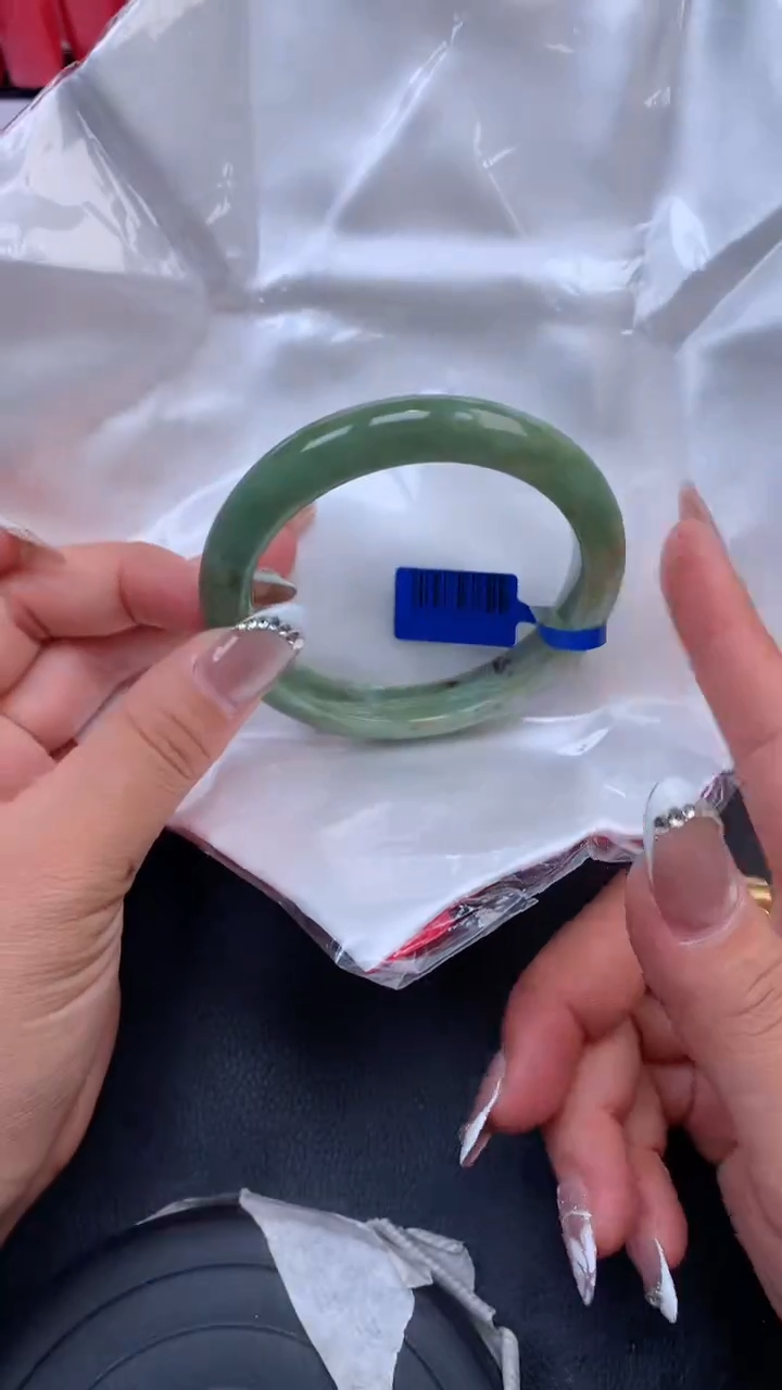 【闪购商品】翡翠手镯未镶嵌天然缅甸A货翡翠手镯