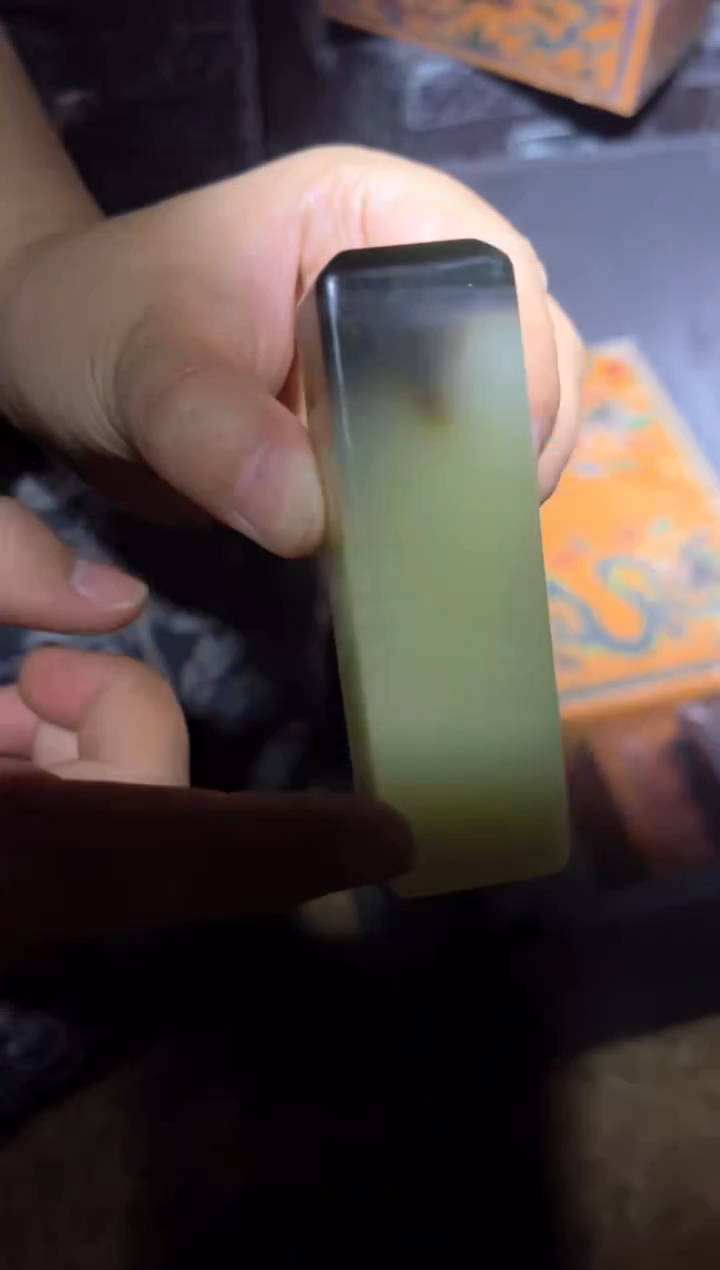 和田玉未镶嵌摆件一口糖印章