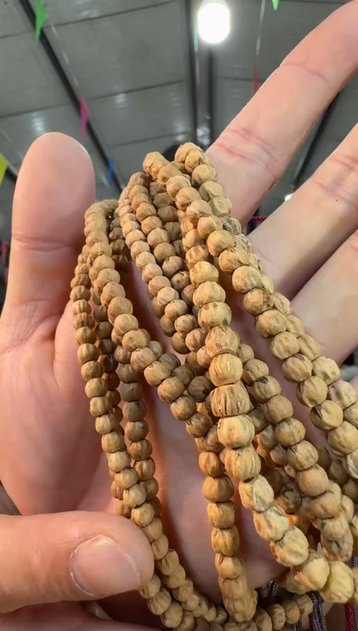 柏香籽/百香籽手串A18实物为准