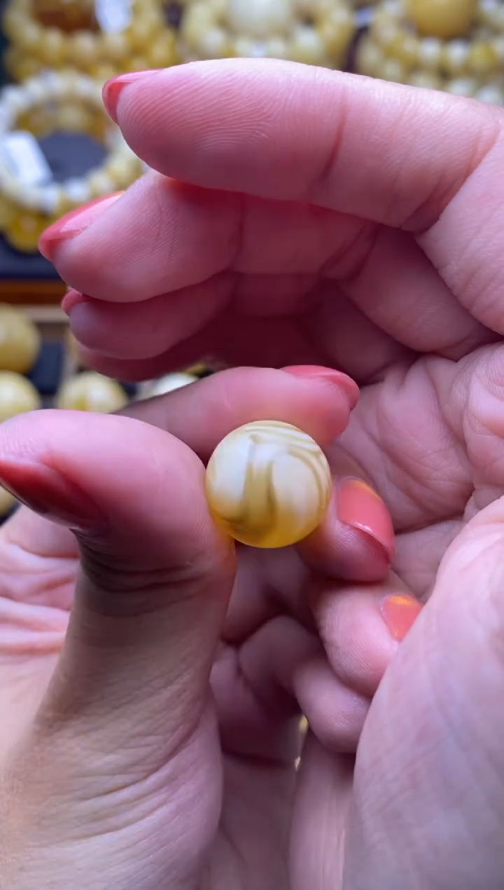 【闪购商品】琥珀裸石未镶嵌 大小姐珠宝严选38