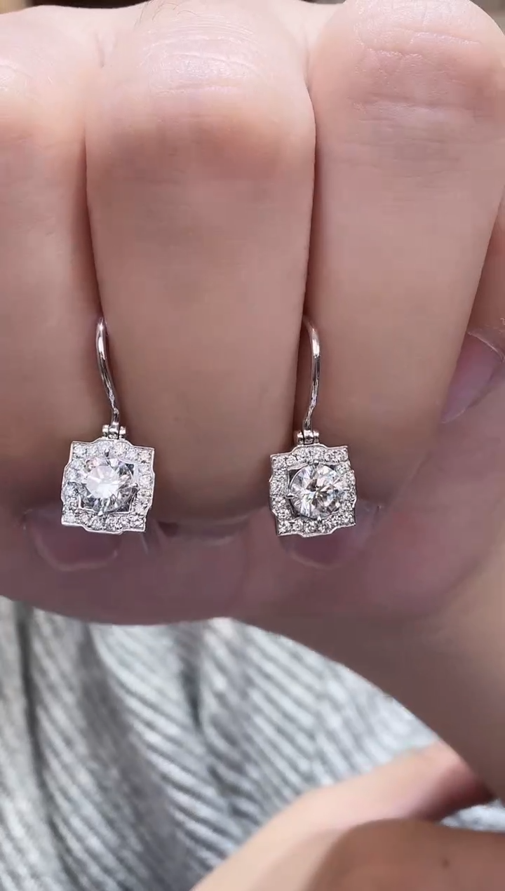 铂Pt950镶嵌实验室培育钻石耳饰50分圆钻花耳钉耳钩款