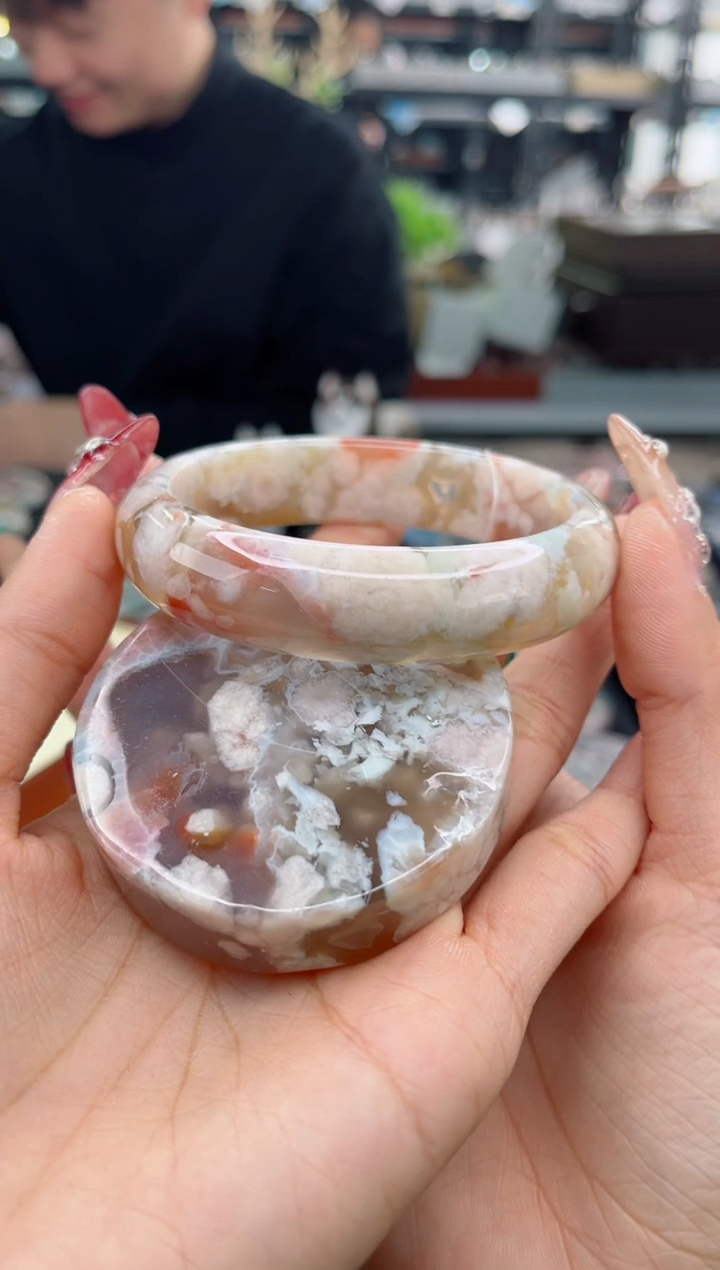 【闪购商品】石英质玉手镯未镶嵌62圈口（赠品镯心）6504038