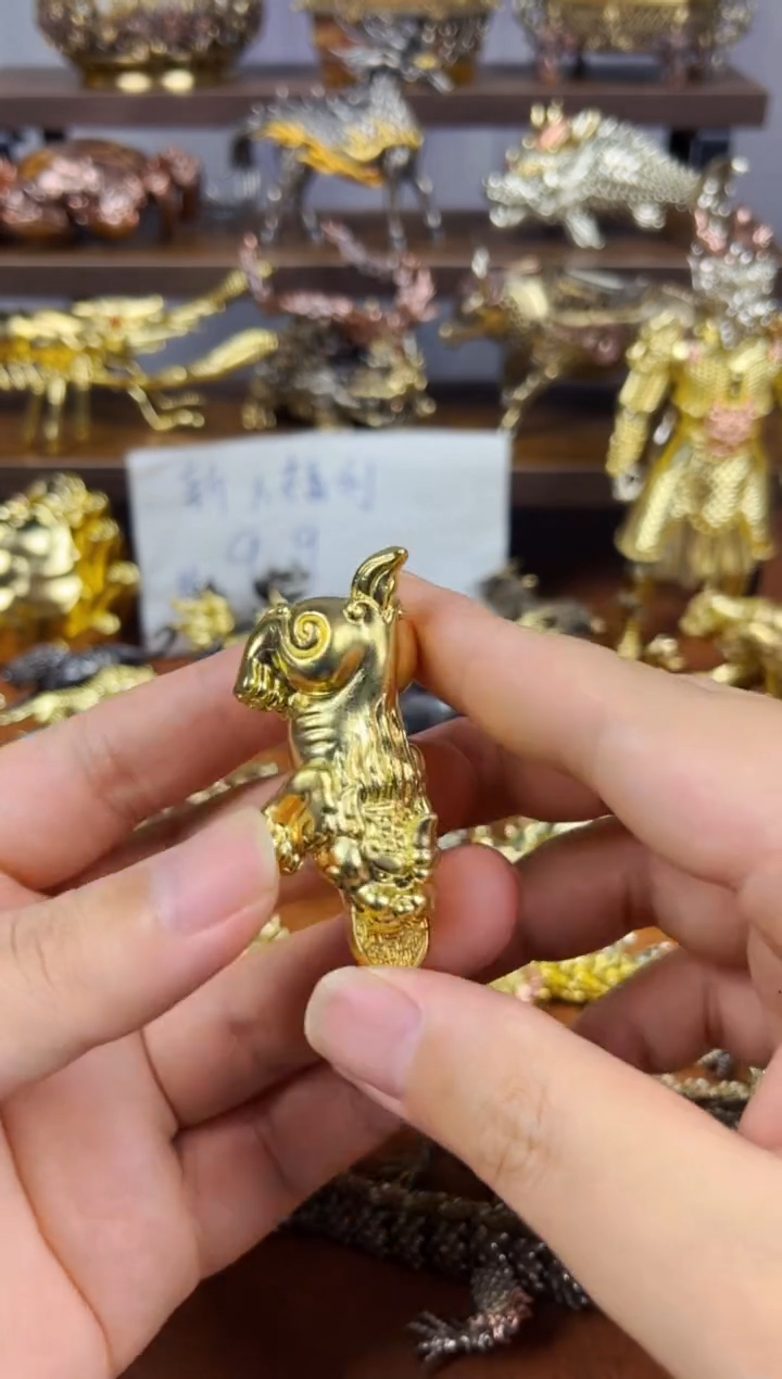 小号咬钱貔貅摆件