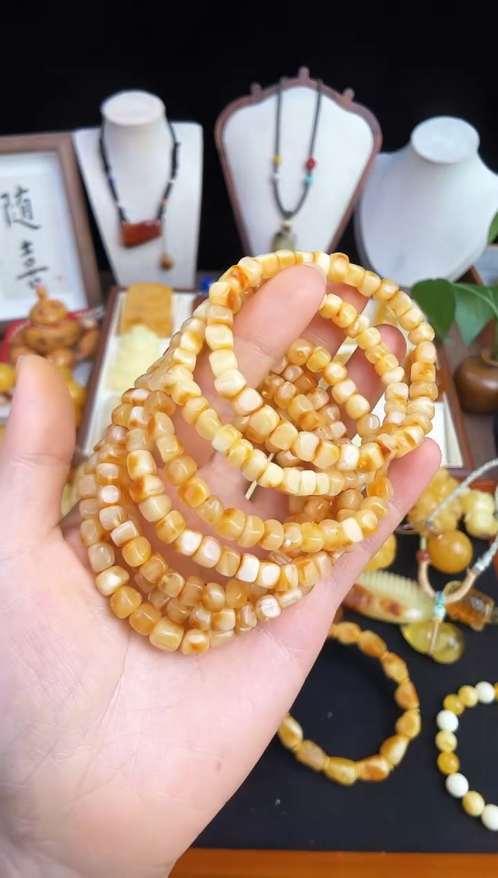 未镶嵌琥珀珠宝奇石多样性发其一