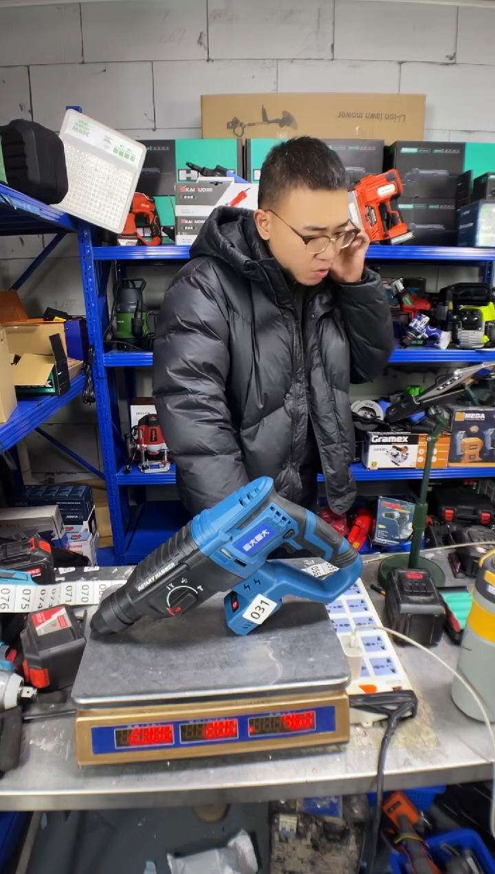二手工具听讲解看图片下单 没有运费险031锂电轻锤