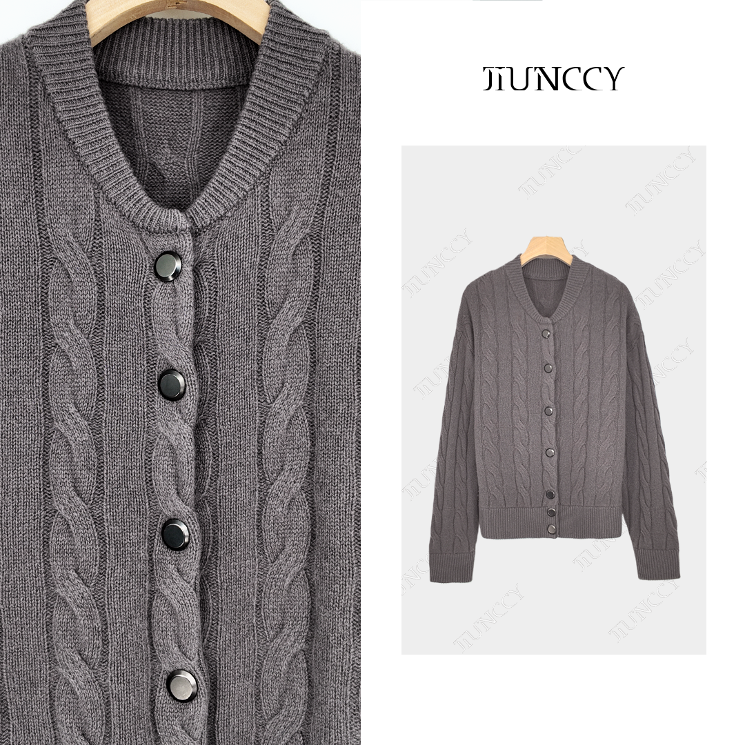JIUNCCY【巴黎】100绵羊毛绞花工艺金属扣针织开衫毛衣 52YZZ214