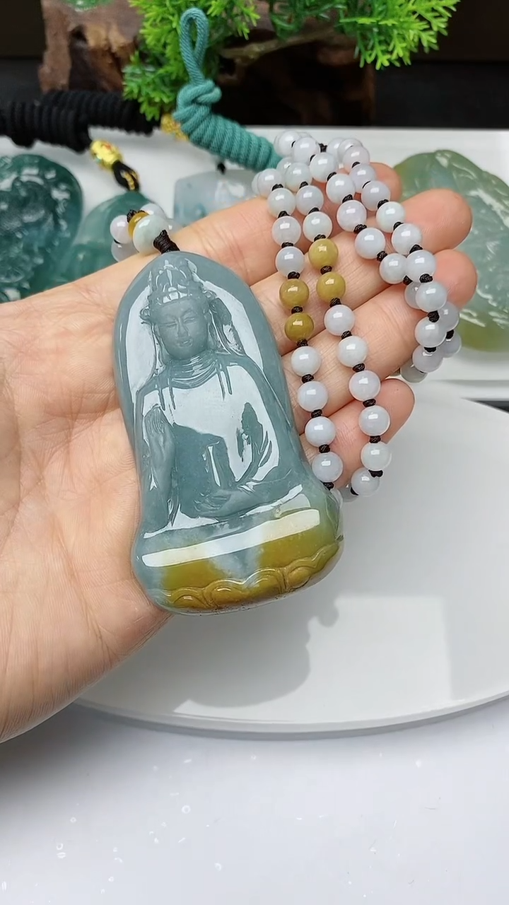 【闪购商品】翡翠颈饰未镶嵌