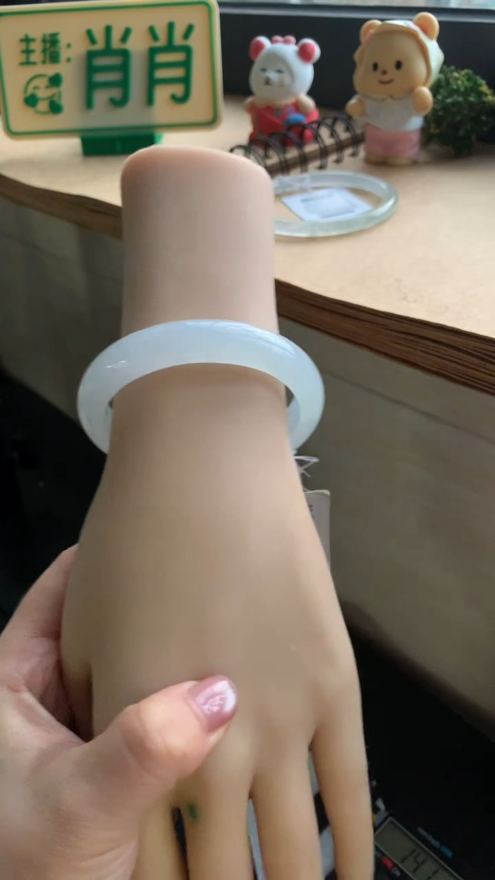 翡翠手镯未镶嵌@****@8235号圈口55.3