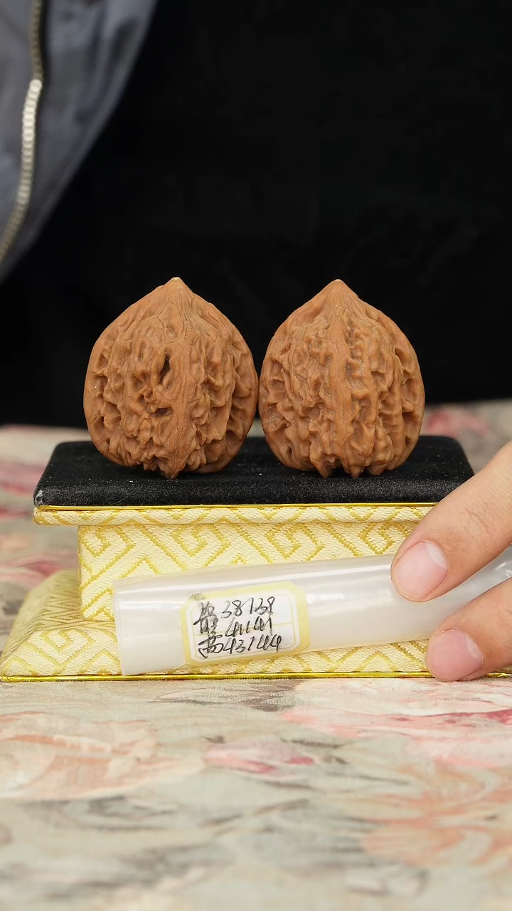 【闪购商品】文玩核桃把件鸡心有修