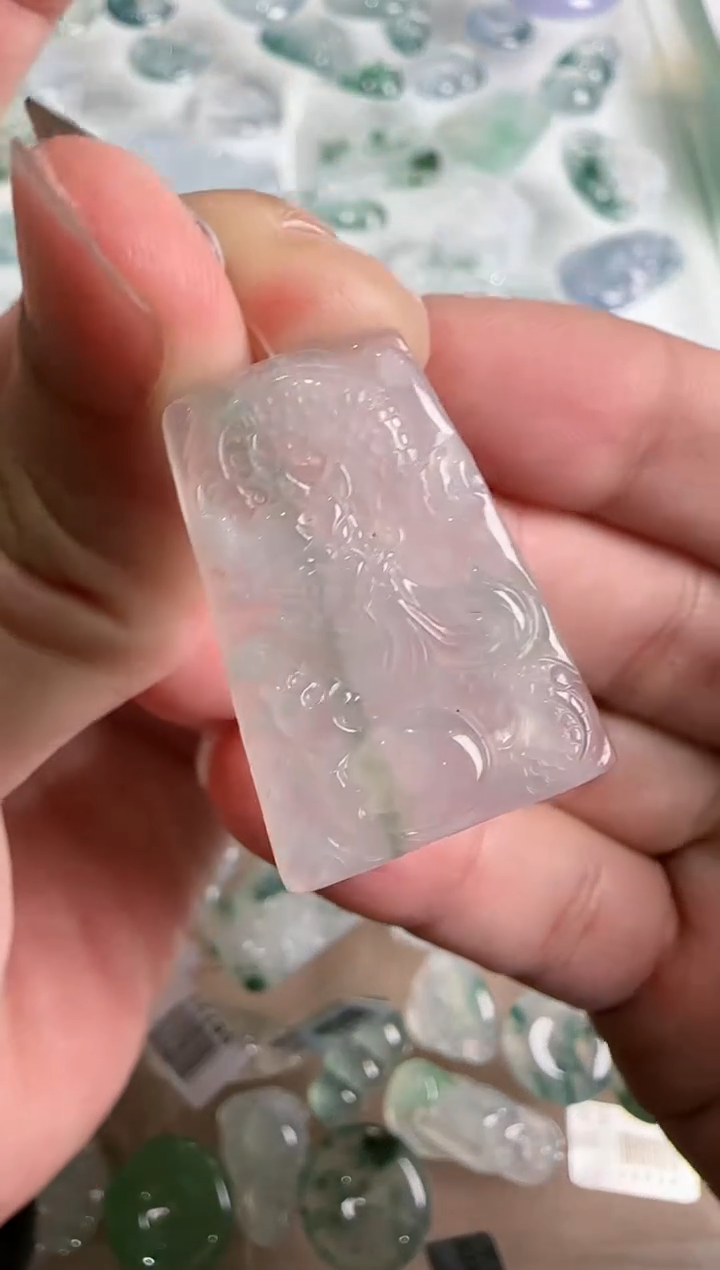 【闪购商品】翡翠吊坠(不含链)未镶嵌··