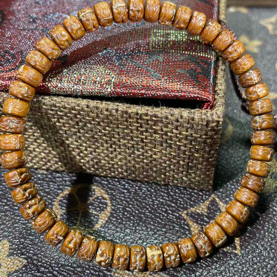 紫金鼠纯肉饕餮无相雕刻款手串 6.8mm左右 男女同款