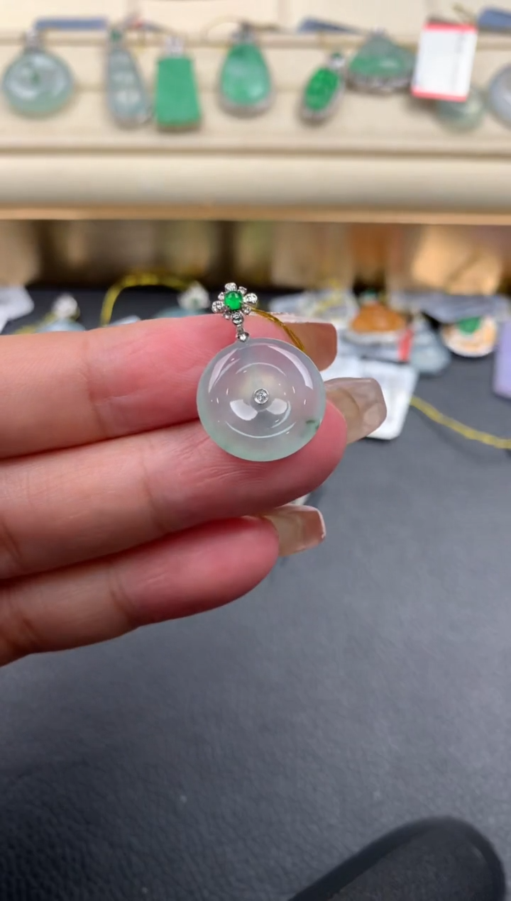 【闪购商品】翡翠颈饰18K金镶嵌Q198      