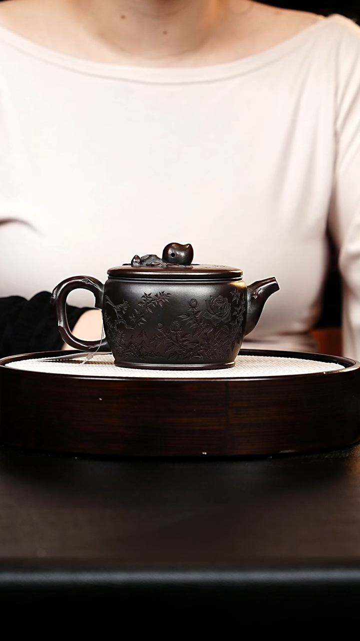 茶壶紫砂寿桃汉瓦